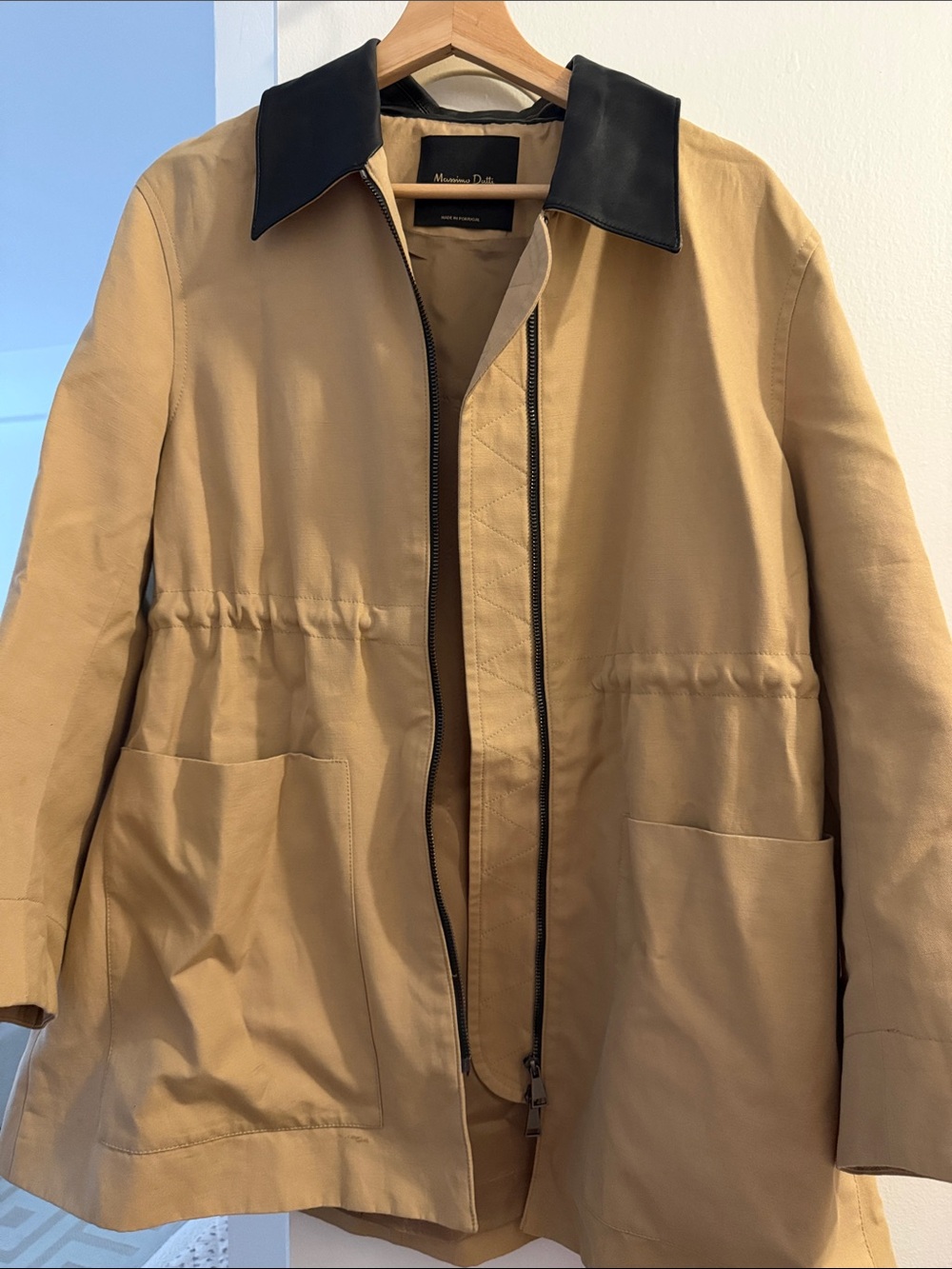 Massimo Dutti barn  Jacket with Black Collar